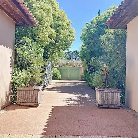 Vakantiehuis Spacious 3 Bedroom House Near